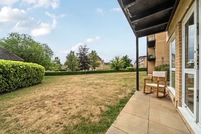 1 Exchange Apartments, 41, Sparkes Close, Bromley photo 4