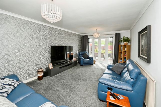 38, Holden Drive, Skegness photo 4
