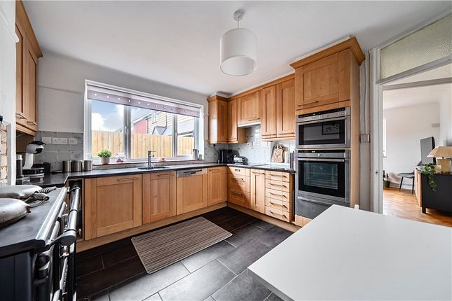 2, Rowden Close, Romsey photo 4