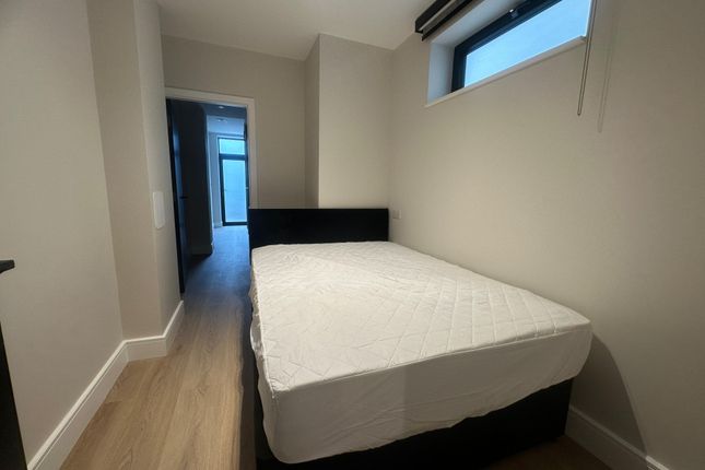 27, Dalkeith Grove, Stanmore photo 5