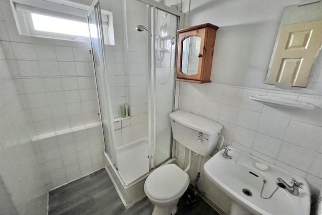 47, Heatherfield Court, Cheshire photo 4