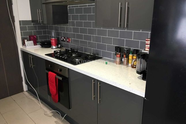 27, Coburn Street, Cardiff photo 4