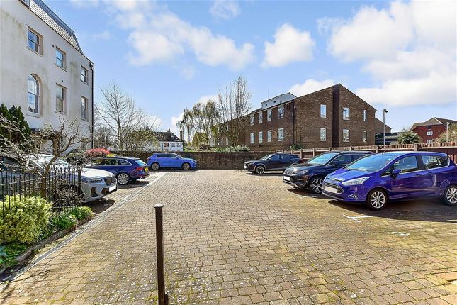 Flat for sale in High Street, Hythe, Kent