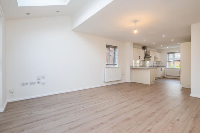 24, Herringbone Road, Manchester photo 4