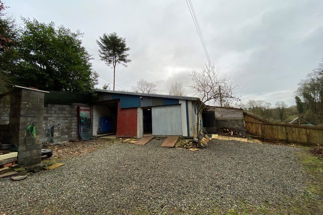 Thumbnail Commercial property for sale in Cwrtnewydd, Llanybydder