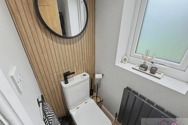 22 The Willows, Leek photo 2