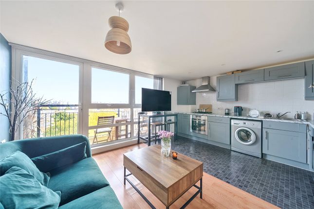 1-bed flat on Old Kent Road, London SE1, £295,000