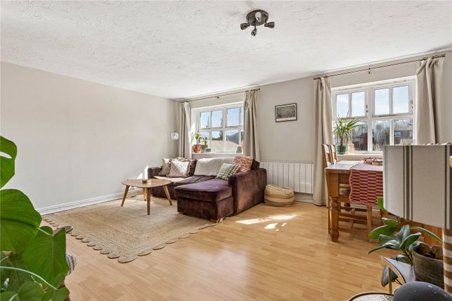 42, Massingberd Way, London photo 2