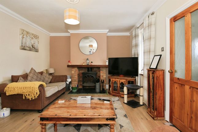 46, Fen Road, Spalding photo 2