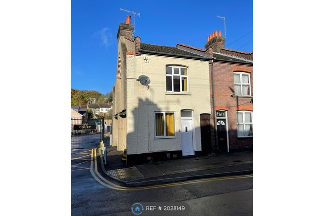 End terrace house to rent in Ridgway Road, Luton