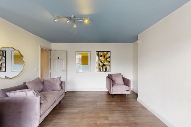 Belle Vue Road, Hyde Park photo 3