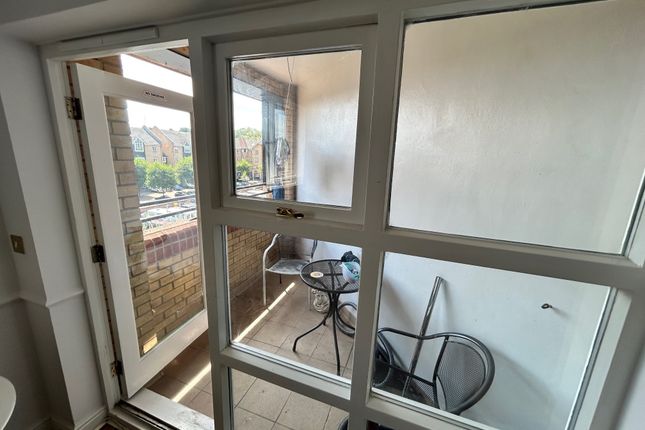 5, HEMEL HEMPSTEAD photo 4