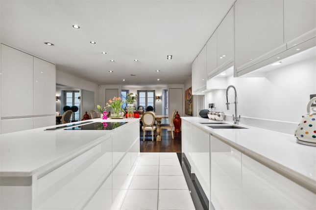 8, Upper Brook Street, London photo 4