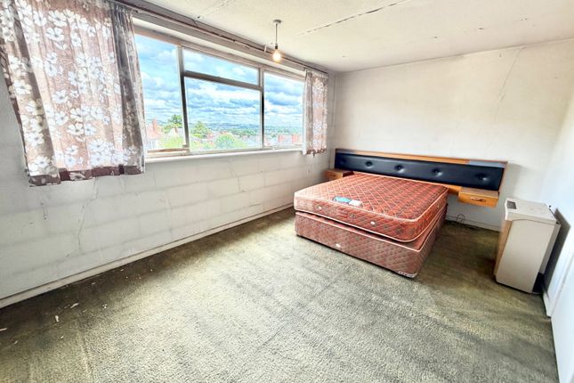 23d, Bower Lane, Brierley Hill photo 4
