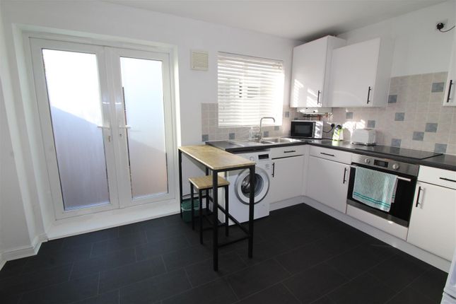 15, Y Cilffordd, Caerphilly photo 4