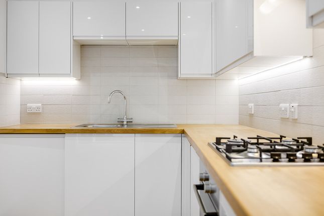 89d, Richmond Avenue, London photo 4