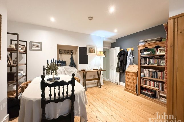 63, St. James Street, Pembrokeshire photo 2