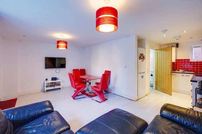 68, Kirbys Lane, Canterbury photo 4