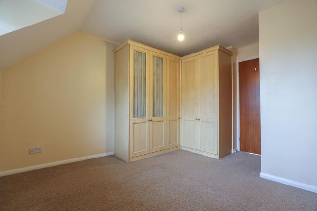 62, Velocette Way, Northampton photo 3