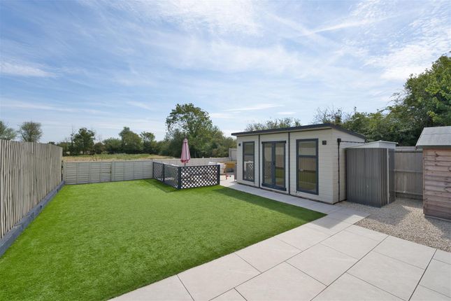 11, Sedgemoor Close, Weston-Super-Mare photo 2