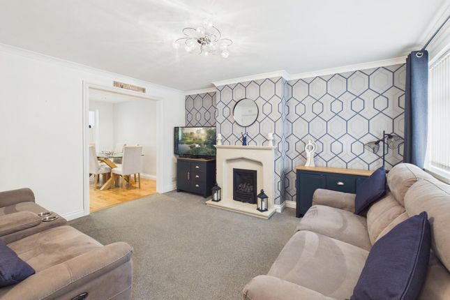 12, Westlands, Port Talbot photo 4