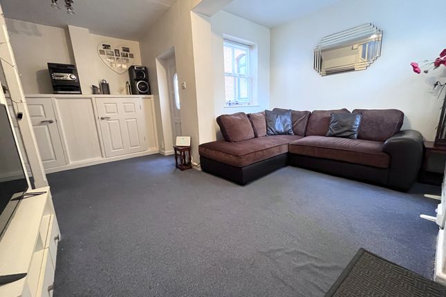 Flat 3, 8, Stoke Road, Gosport photo 3
