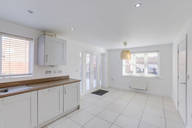 1 Pates Close, Nottingham photo 3