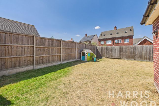 9 Collar Way, Witham, Essex photo 4