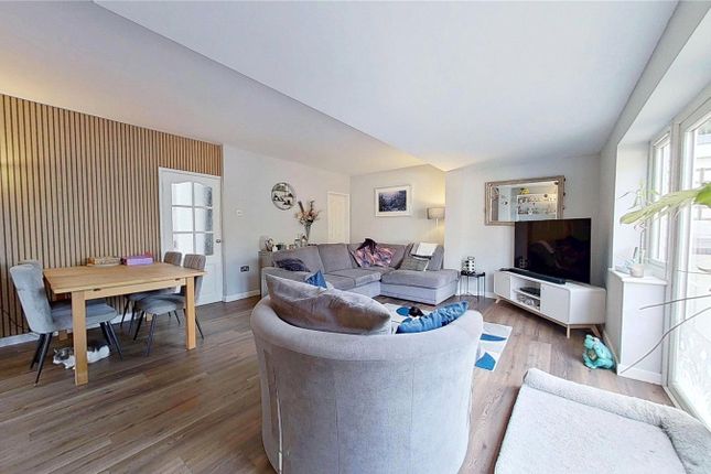 8, Grover Avenue, West Sussex photo 5