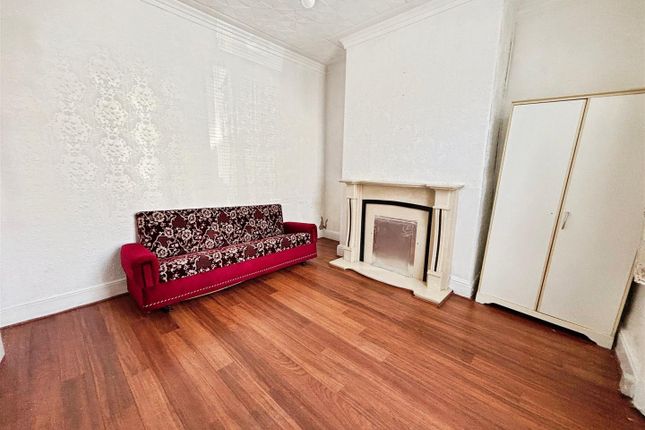 17, Alexandra Street, Bradford photo 3