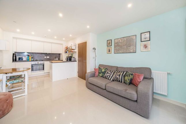 Flat 60, Goshawk Court, 5, Shearwater Drive, London photo 4