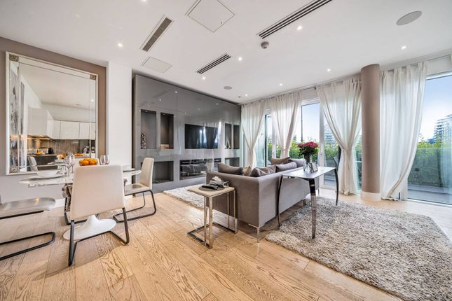 Flat for sale in Central Avenue, Fulham, London SW6