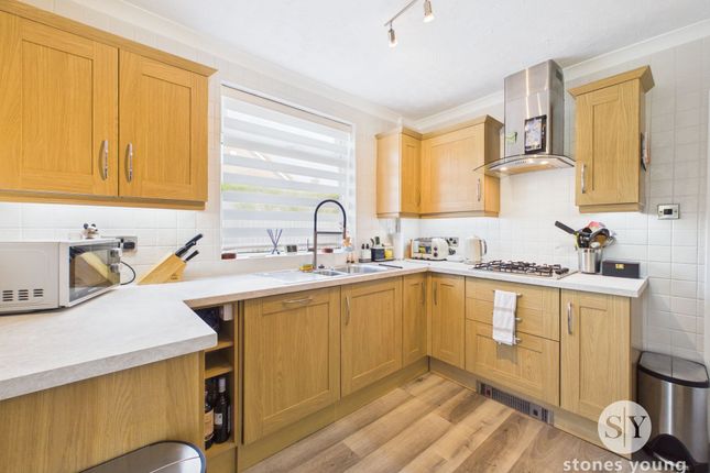 73 The Crescent, Blackburn photo 4
