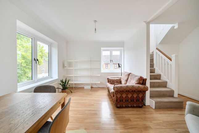 9 Jutland Close, London photo 4