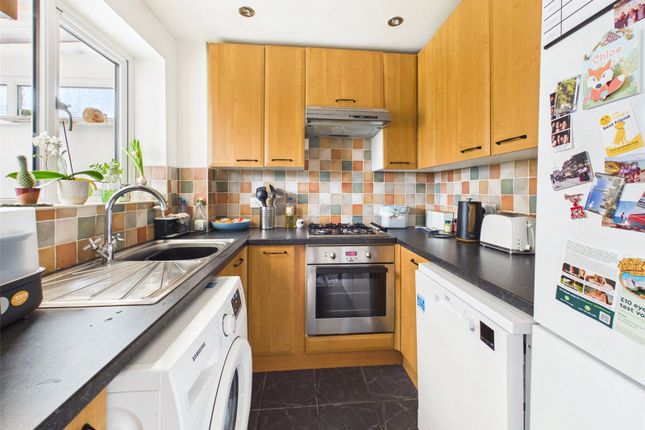 41, Peghouse Close, Gloucestershire photo 3
