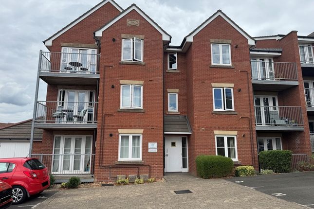 1-bed flat on Flat 3, Anchorage Court, 19 Albert Way, East Cowes, £80,000