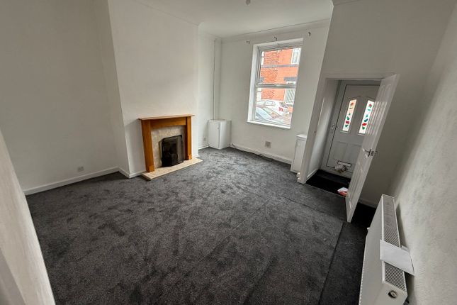 34, Peers Street, Bury photo 3