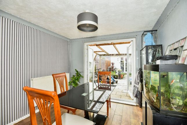 65, Queensway, Kent photo 4