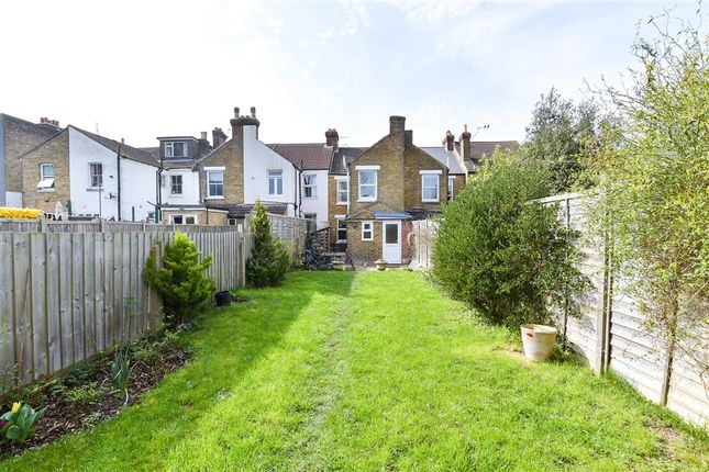 St. Philip's Avenue, Maidstone photo 2
