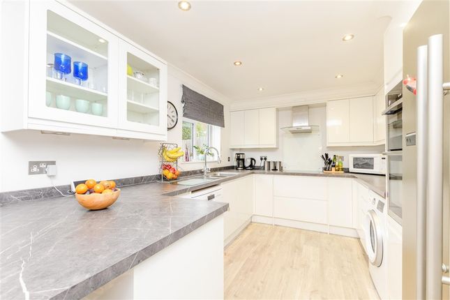 Redding Close, Dartford photo 4