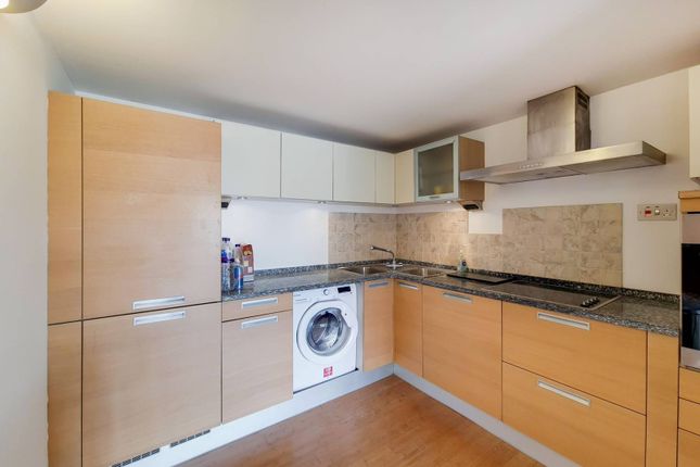 Thumbnail Flat for sale in Reed Place, Clapham, London