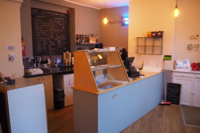 Thumbnail Restaurant/cafe for sale in Cafe &amp; Sandwich Bars HG5, North Yorkshire