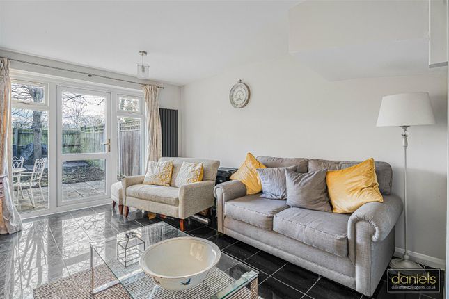 2, Sovereign Grove, Wembley photo 4