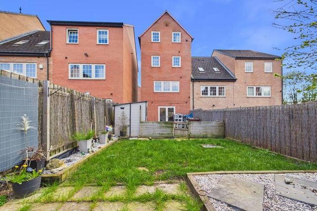 10, Madison Walk, Pontefract photo 4