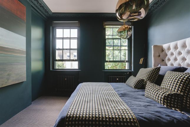 56, Navarino Road, London photo 4