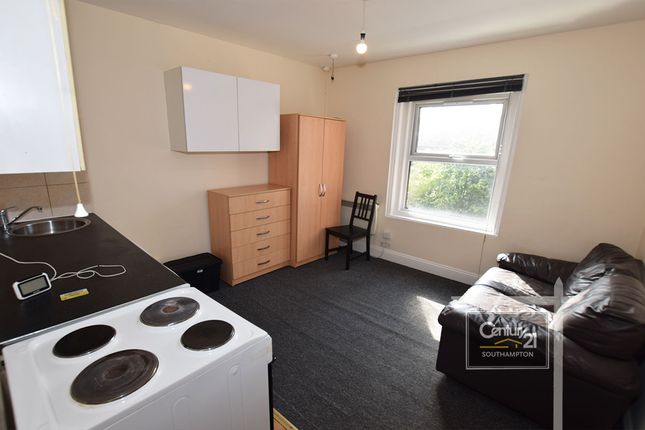 Flat to rent in |Ref: R152645|, Livingstone Road, Southampton