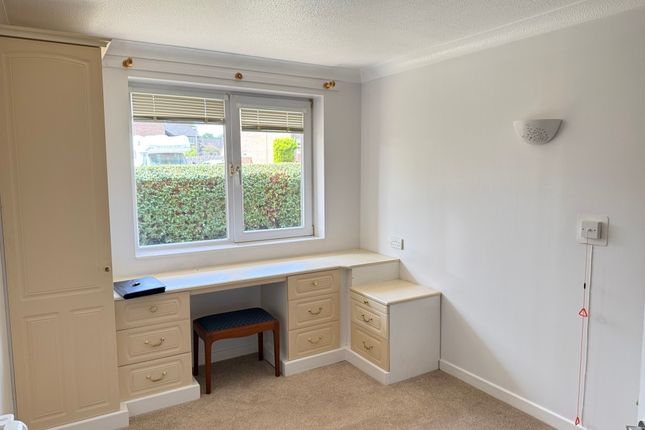 Flat 1, Homeborough House, Brinton Lane, Southampton photo 3