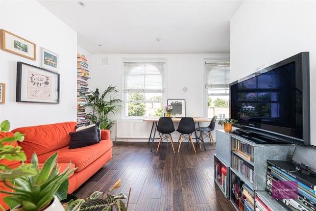 Thumbnail Terraced house to rent in Mildmay Road, Canonbury
