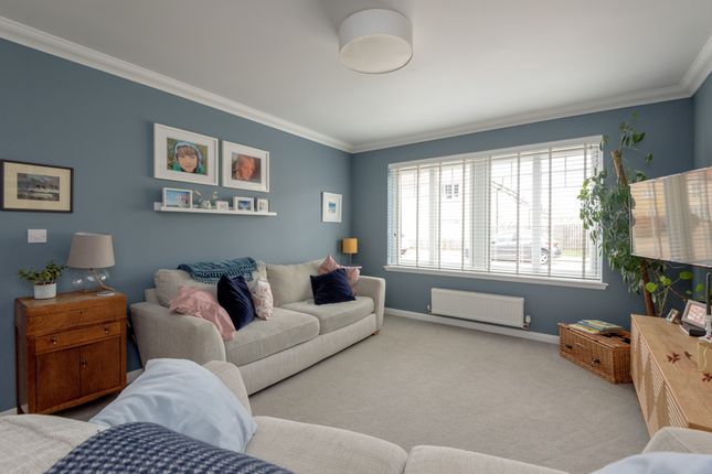 26, Douglas Marches, North Berwick photo 4