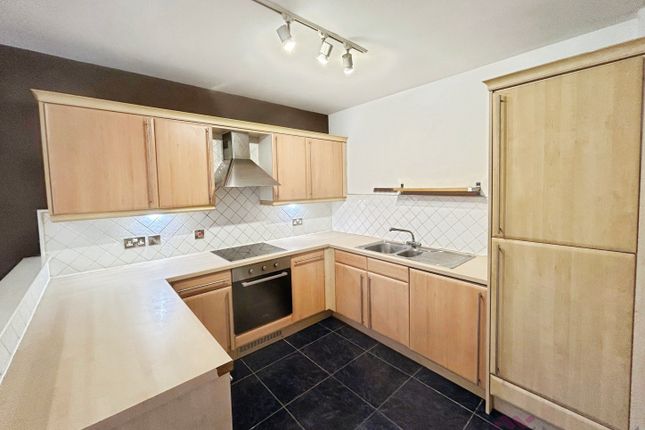 Apt 14, The School House, School Street, Bolton photo 4